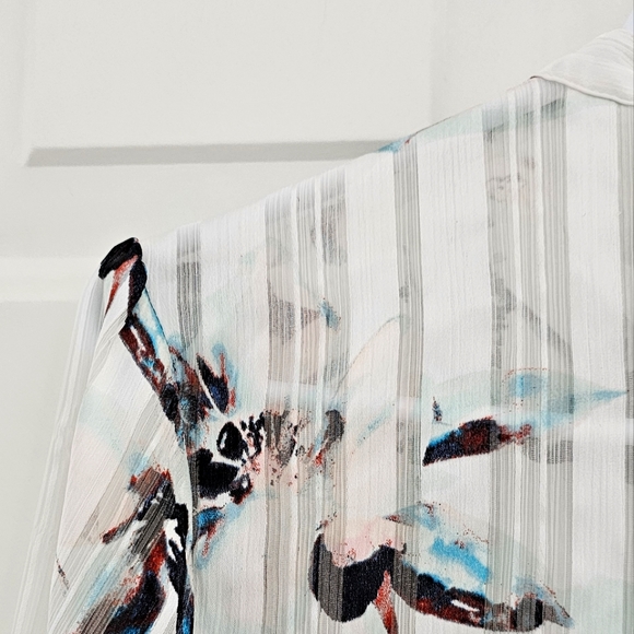 Guess sheer blouse - Picture 3 of 4